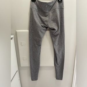 Lululemon Athletica grey mid/low rise grey leggings size 8